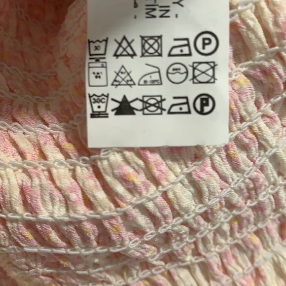 🌹NWT. Zara Pink/White Floral Print Textured Mini Dress. Size M. - Picture 10 of 10